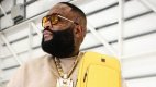 В компании девушек Rick Ross и Pharrell тратят евро в парижском клипе «For The Money».