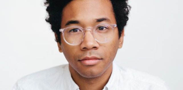 На новом релизе Toro y Moi «Hole Erth» отправляется в мир плавающих гитар рэп-рока Soundcloud-эры.