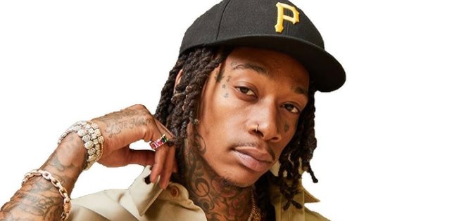 Безмятежный неоновый мир в духе GTA в видео на новый сингл Wiz Khalifa и Don Toliver «Hide It».