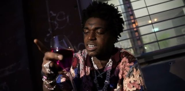 Kodak Black поделился сюрреалистическим лоуфай-видео на новый трек «Catch Fire».